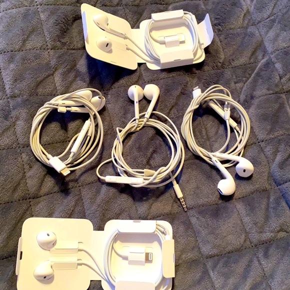 Headphones - Picture 1 of 1